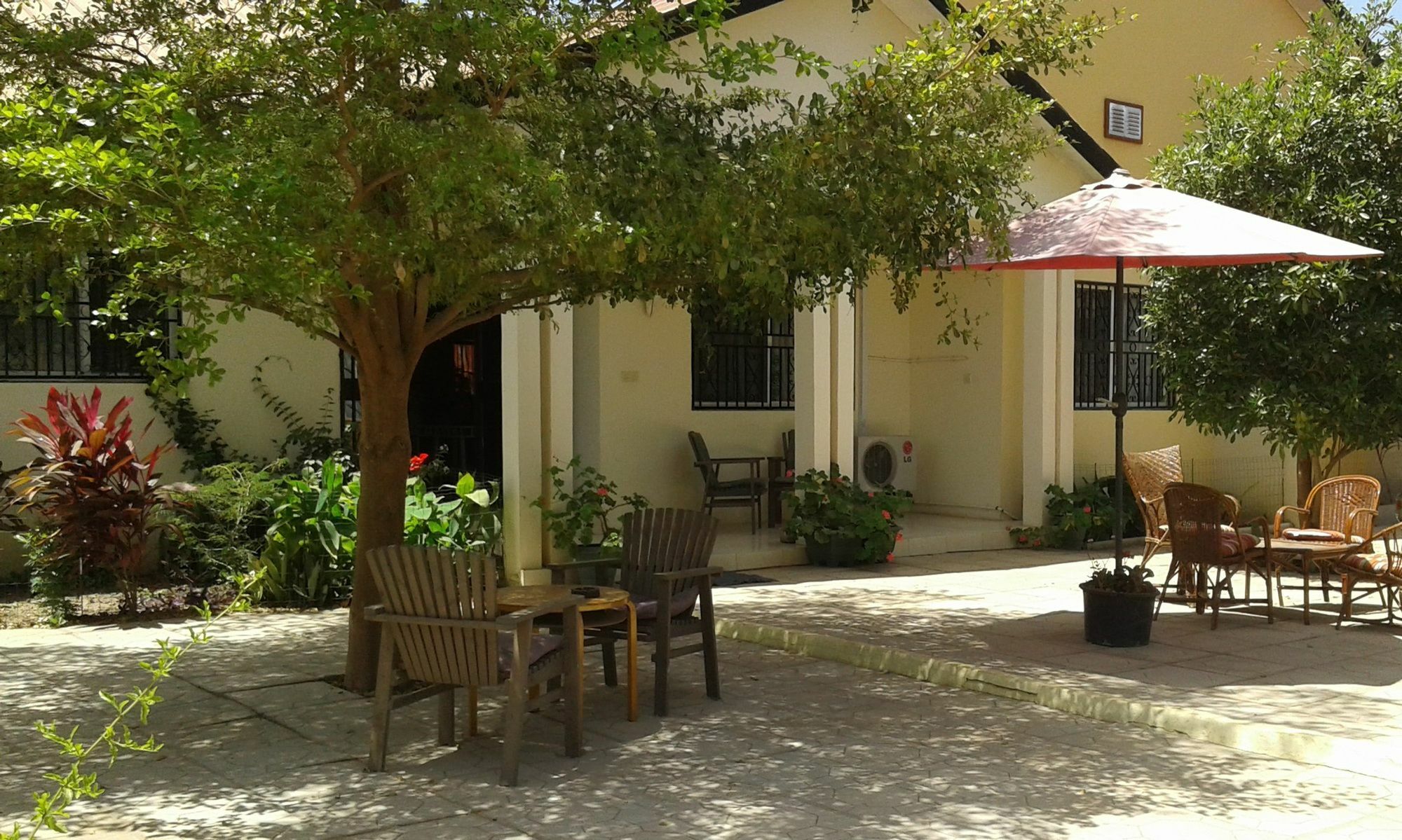 Bijilo B & B Villa Calliandra מראה חיצוני תמונה